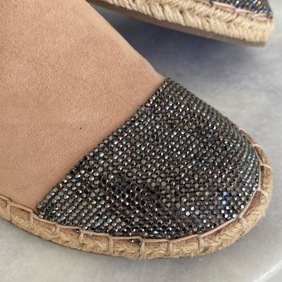 😍KENDALL & KYLIE Tan Suede Espadrille Flat w/ Metallic Toe 9! - Picture 3 of 8